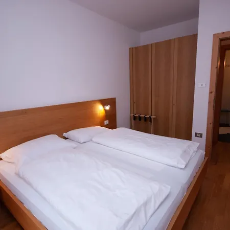 Garni Hofer Aparthotel Sexten Exterior photo