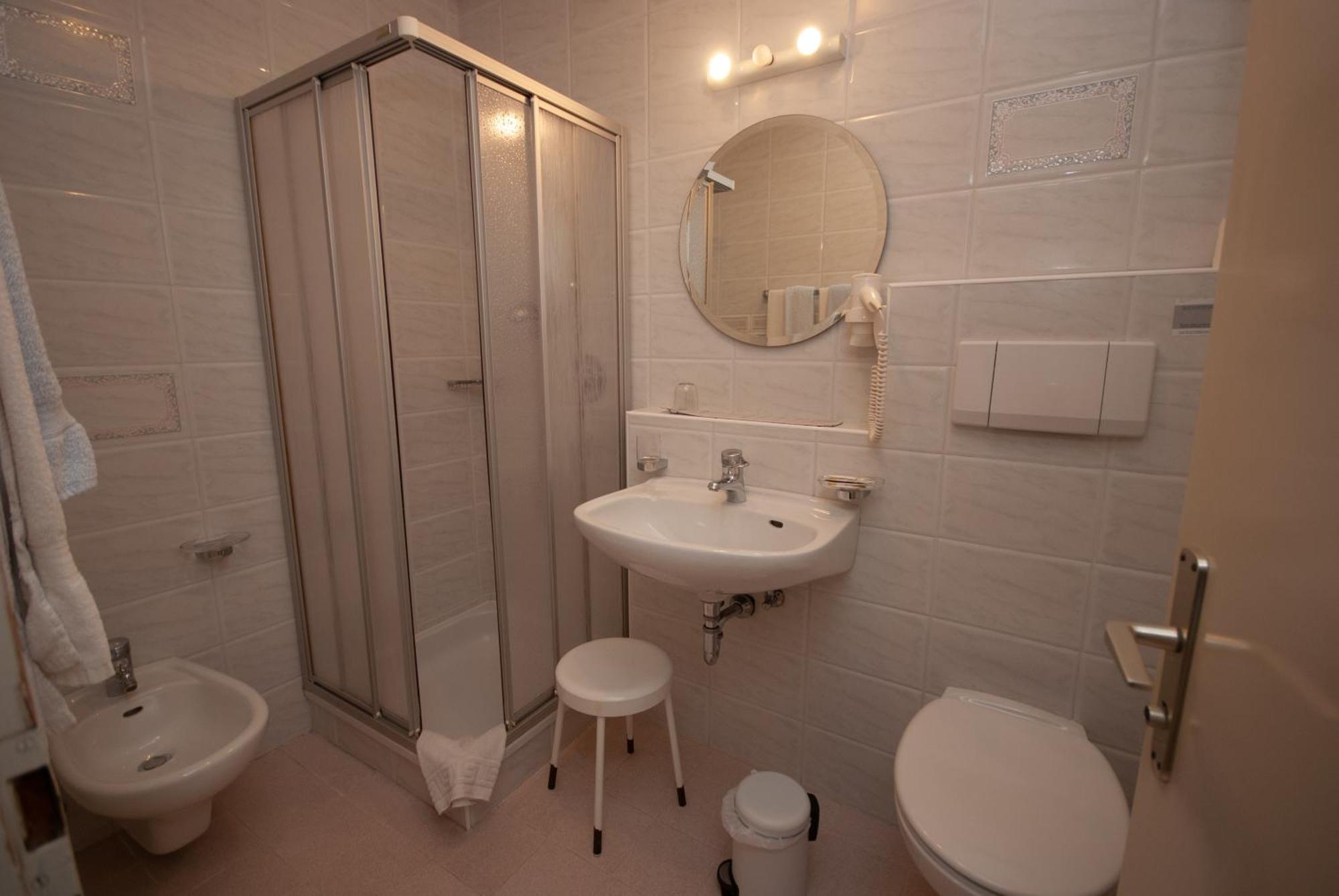 Aparthotel Garni Hofer Sexten